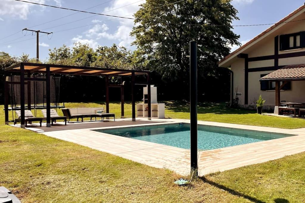 Dom wakacyjny Ozollo Bekoa - Casa Con Piscina En El Corazon De Urdaibai. *